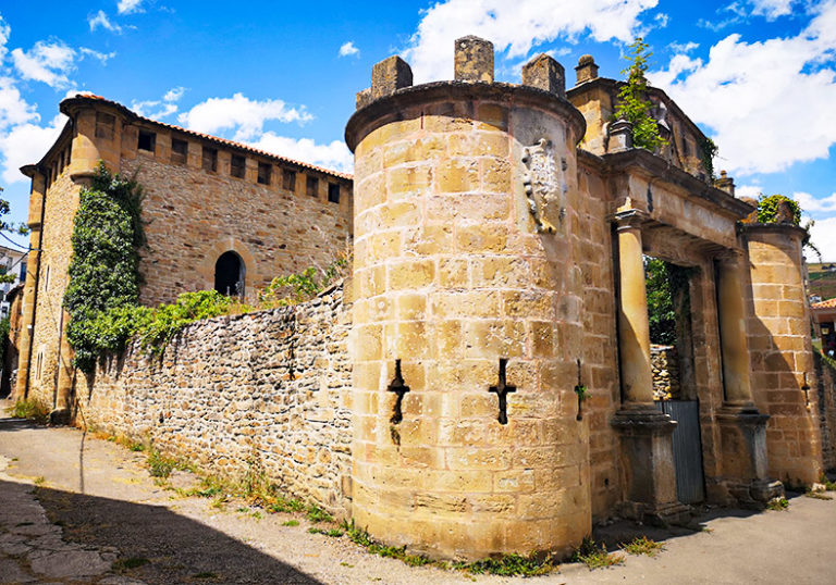 Torre de los Monteros (Espinosa de los Monteros)