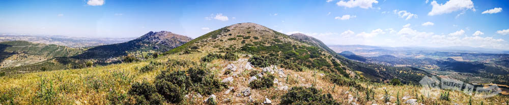 Vista de las cimas de El Terril y Añgámitas
