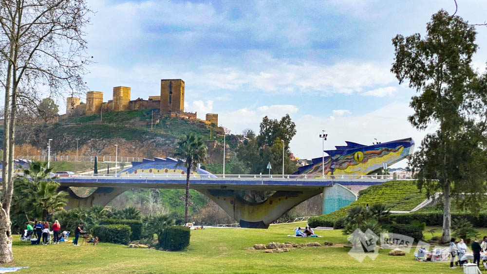 Puente del Dragón y Castillo