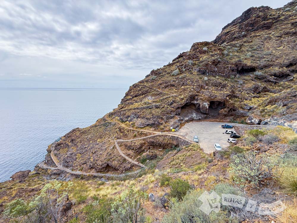 Vistas al aparcamiento del porís